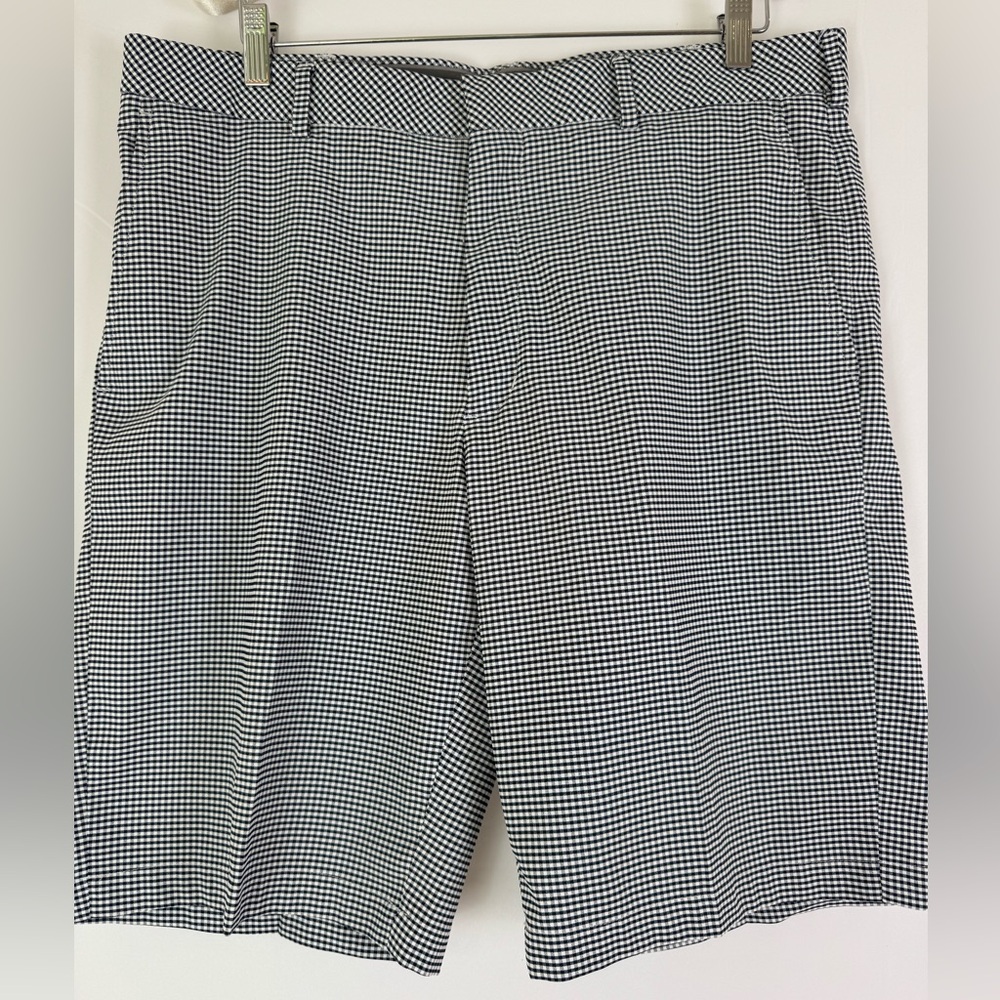 Walter Hagen Navy and White Golf Shorts Size 36